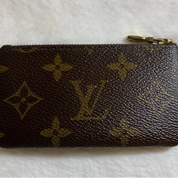 ❌❌SOLD❌❌100% Authentic Louis Vuitton Key Cles. - Picture 4 of 16